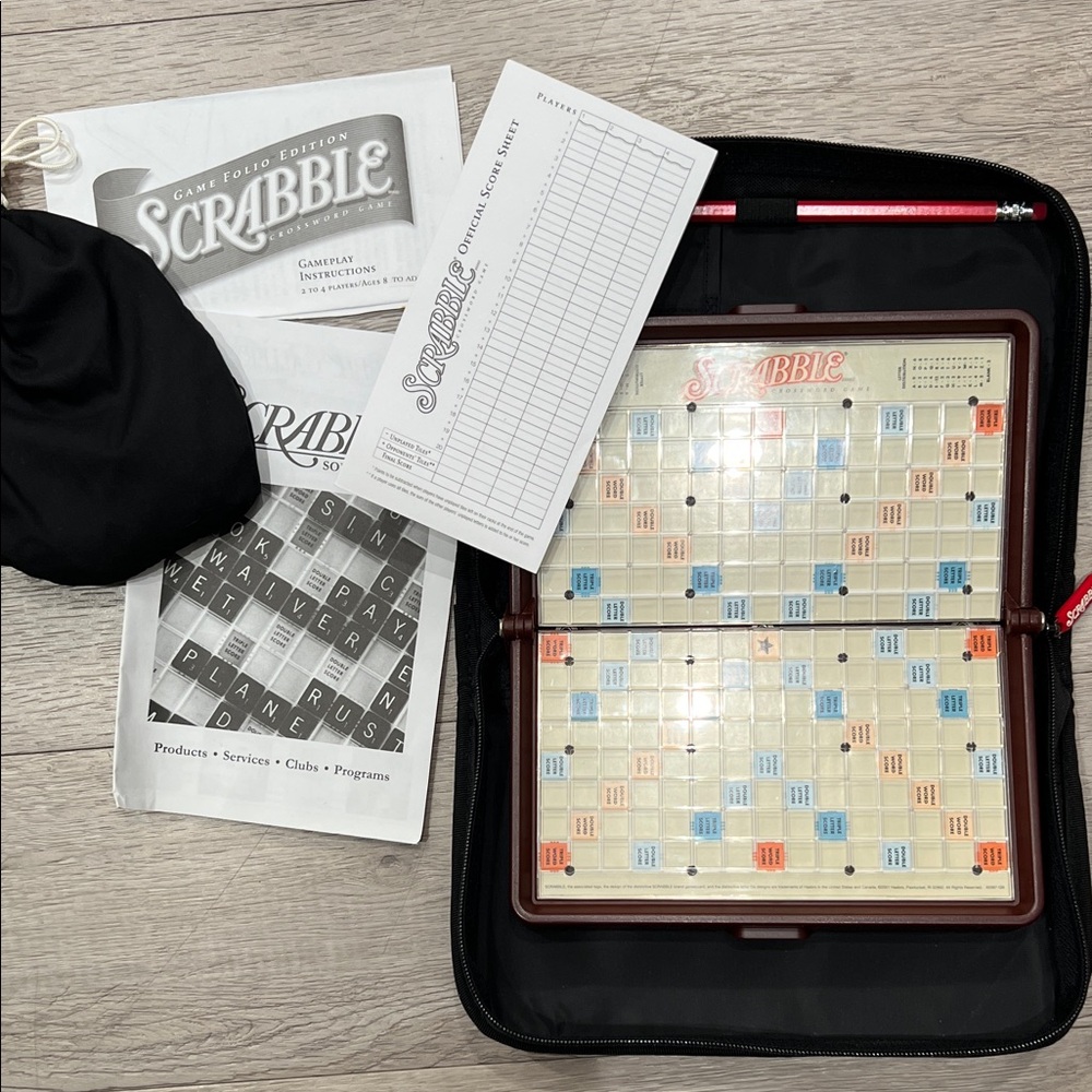 Travel Scrabble Game Zipper Case Crossword HASBRO Game Folio Edition NEW - Picture 2 of 13